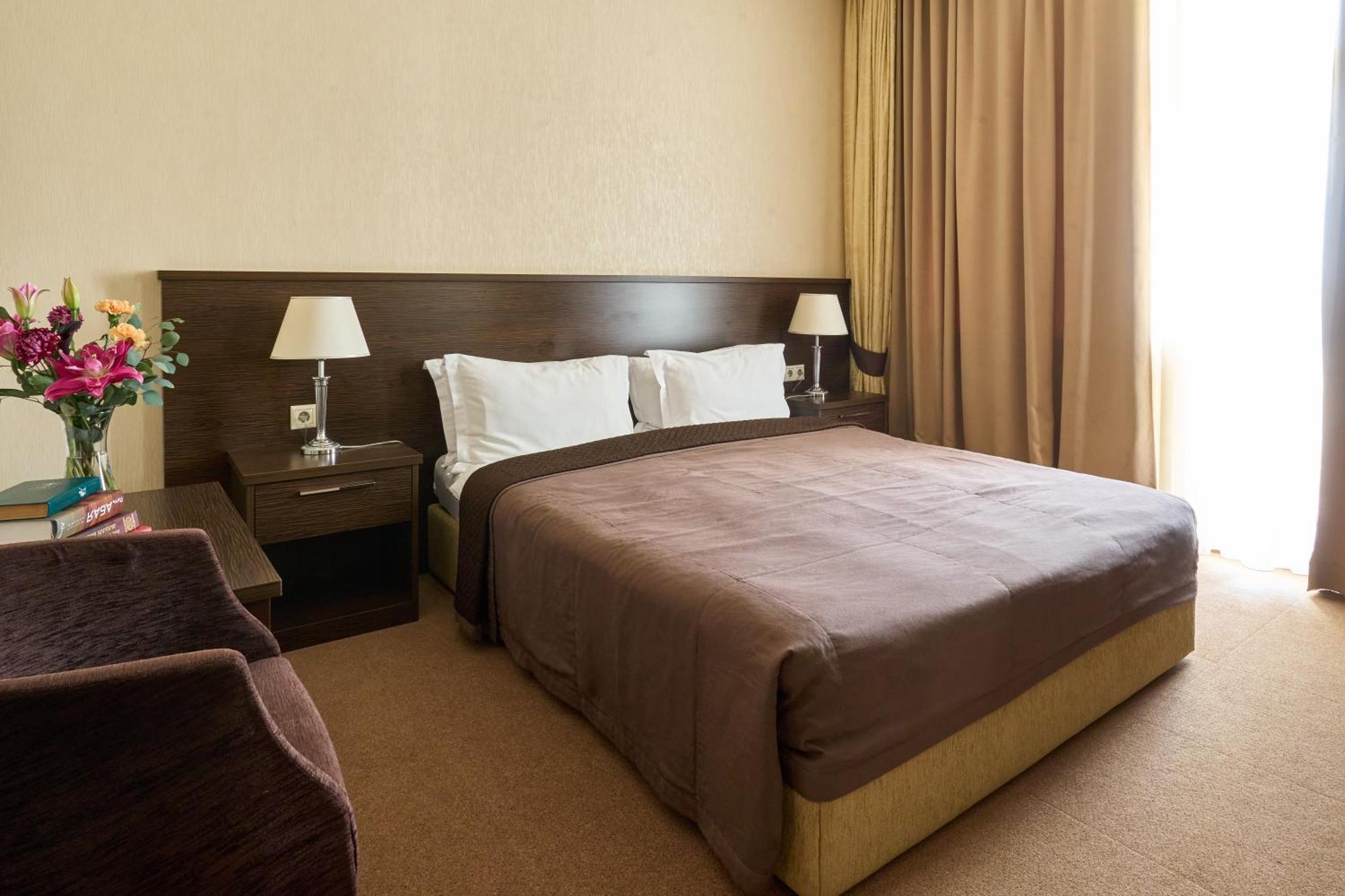 Kainar Hotel Shymkent Exterior photo