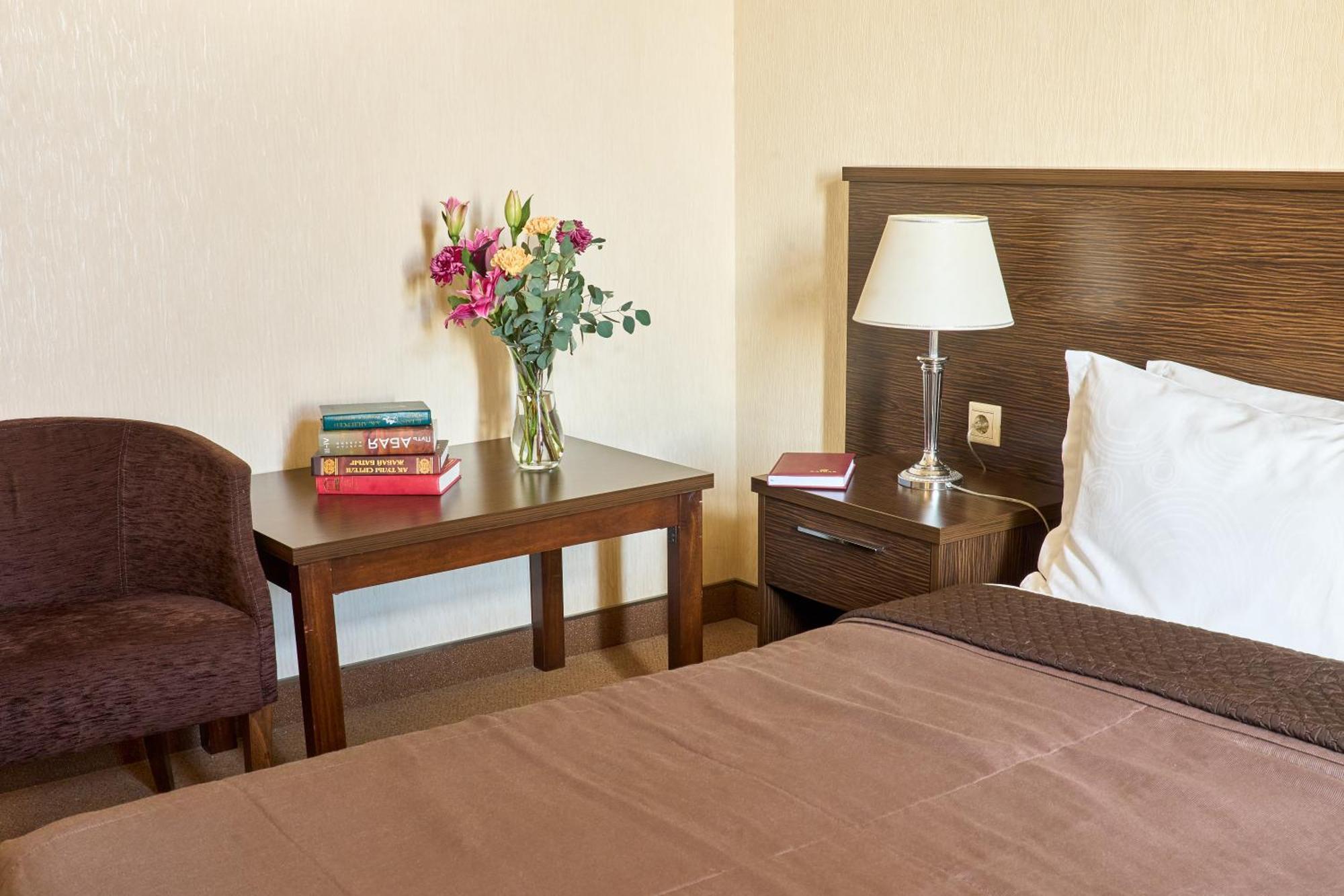 Kainar Hotel Shymkent Exterior photo